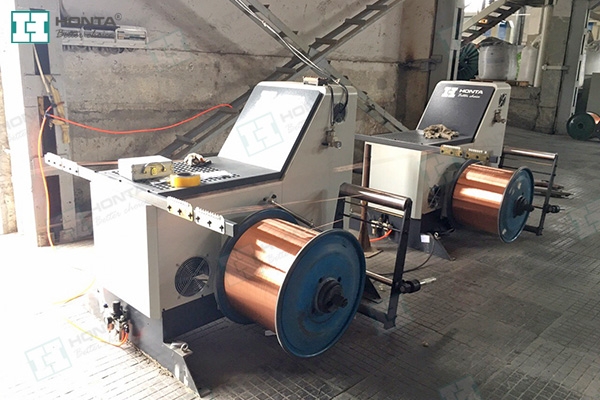 Multi-wires Pay off machine